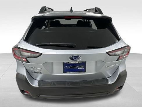 Certified 2025 Subaru Outback Premium image 4