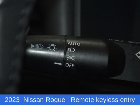 Used 2023 Nissan Rogue SV w/ SV Premium B Package FWD image 11
