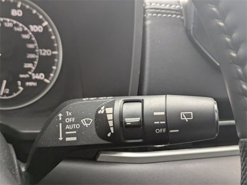 Used 2023 Mitsubishi Outlander SE image 32