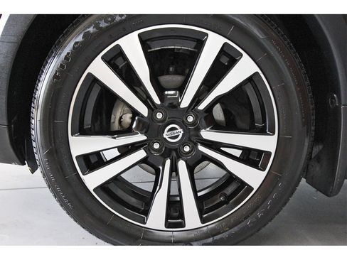 Certified 2020 Nissan Kicks SV image 29