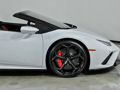 Used 2023 Lamborghini Huracan EVO RWD image 14