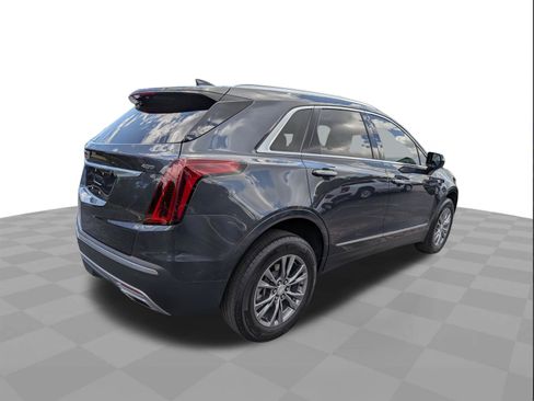 Certified 2022 Cadillac XT5 Premium Luxury FWD image 4