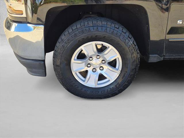 Used 2019 Chevrolet Silverado 1500 LT AWD/4WD image 9