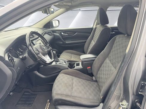 Used 2020 Nissan Rogue Sport SV w/ All-Weather Package AWD/4WD image 7