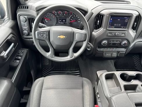 Used 2023 Chevrolet Silverado 1500 Custom AWD/4WD image 6
