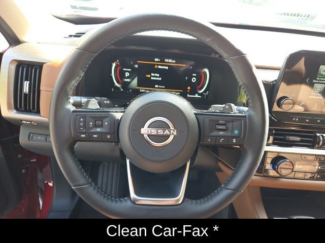 Certified 2025 Nissan Pathfinder Platinum w/ Black Appearance Package AWD/4WD image 12