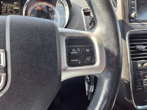 Used 2017 Dodge Grand Caravan GT FWD image 21