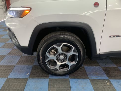 Used 2022 Jeep Compass Trailhawk w/ Trailhawk Elite Group image 10