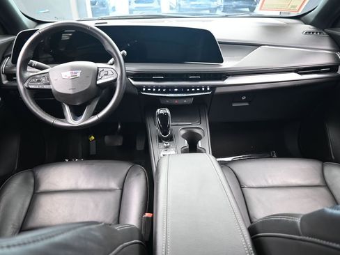 Used 2024 Cadillac XT4 Premium Luxury image 40