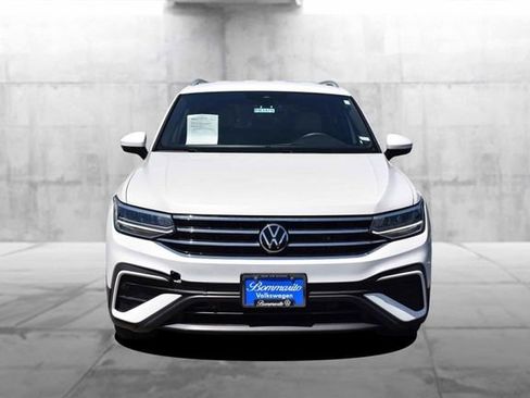 Used 2023 Volkswagen Tiguan SE FWD image 4