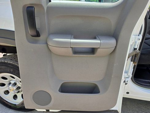Used 2010 Chevrolet Silverado 1500 W/T RWD image 26