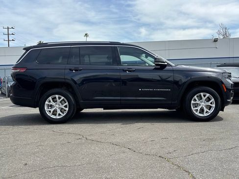 Used 2023 Jeep Grand Cherokee L Limited RWD image 3