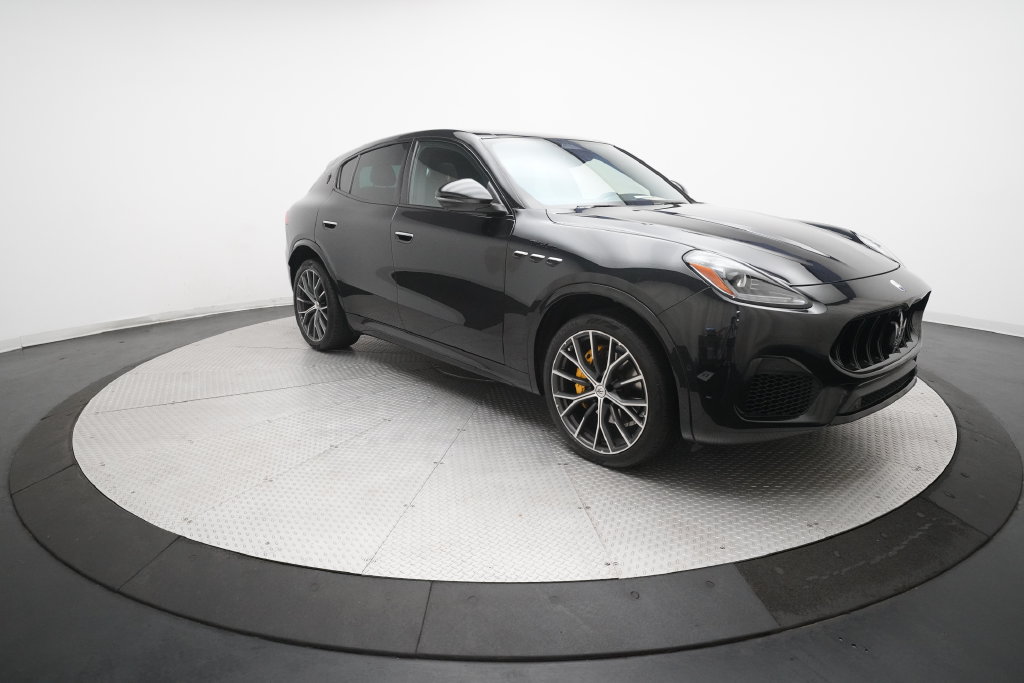 Used 2023 Maserati Grecale Modena AWD/4WD image 37