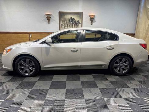 Used 2010 Buick LaCrosse CXL image 2