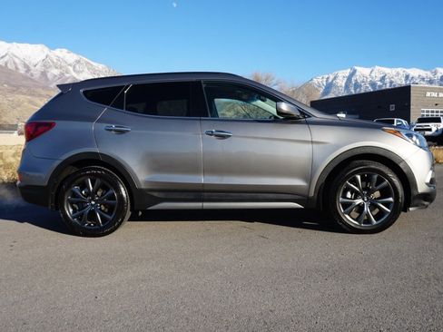 Used 2018 Hyundai Santa Fe Sport w/ Cargo Package image 9