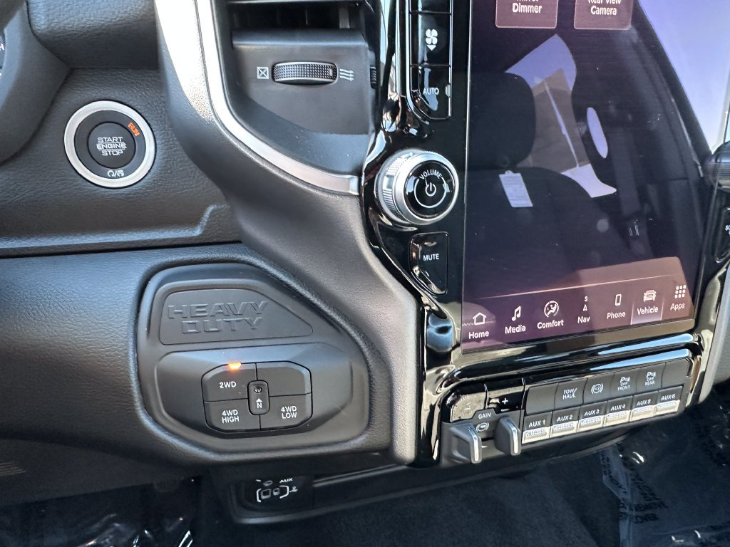 New 2026 RAM 2500 Big Horn AWD/4WD image 24