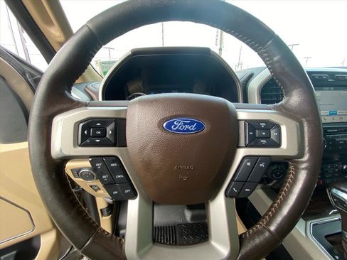 Used 2019 Ford F150 Lariat image 5