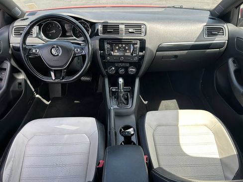 Used 2015 Volkswagen Jetta Sport FWD image 29