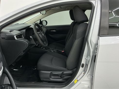 Used 2021 Toyota Corolla LE FWD image 14