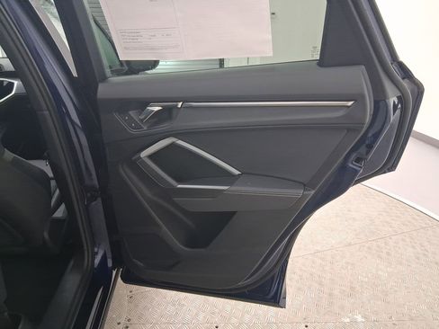 Used 2023 Audi Q3 2.0T Premium w/ Black Optic Sport Package image 29