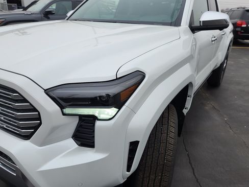 New 2026 Toyota Tacoma Limited AWD/4WD image 9