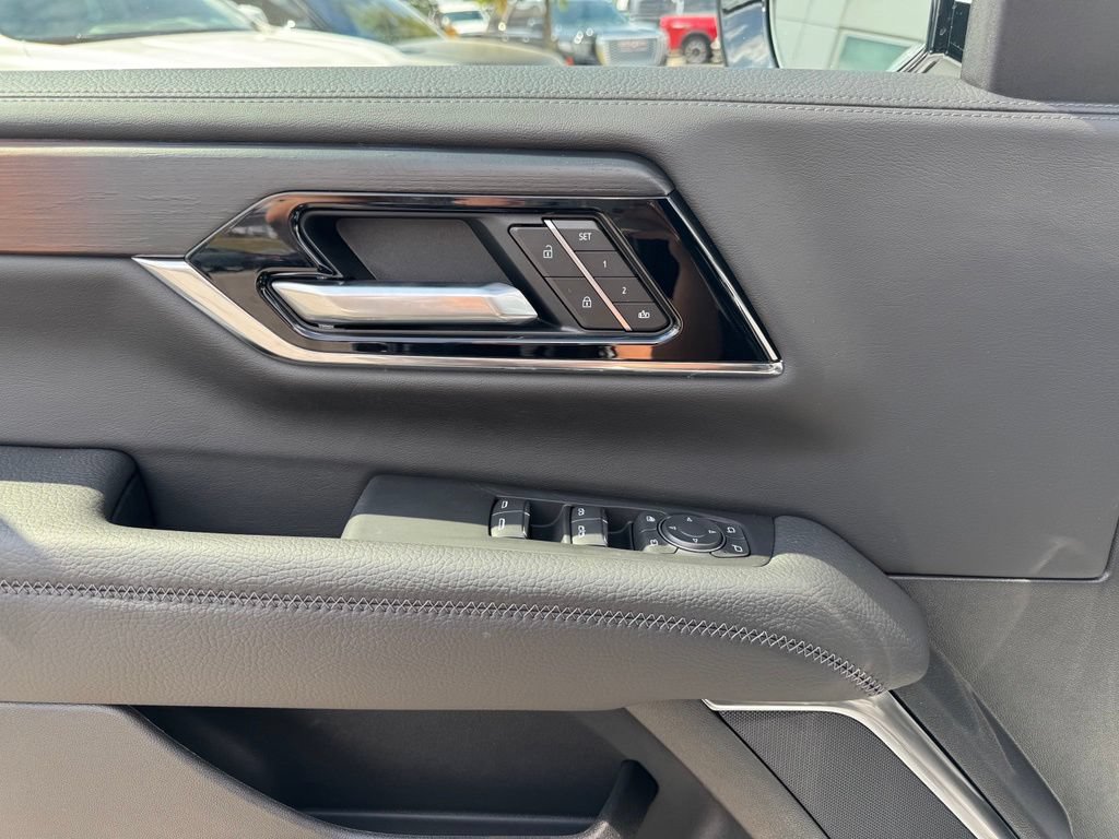 New 2026 GMC Yukon Denali RWD image 13