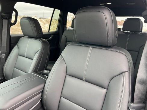 New 2026 GMC Acadia Elevation w/ Black Edition image 13