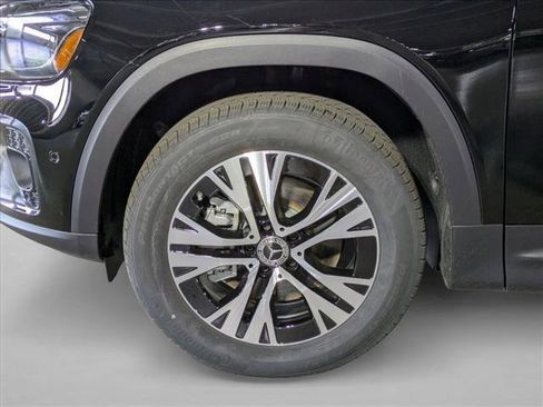 New 2025 Mercedes-Benz GLB 250 4MATIC image 10