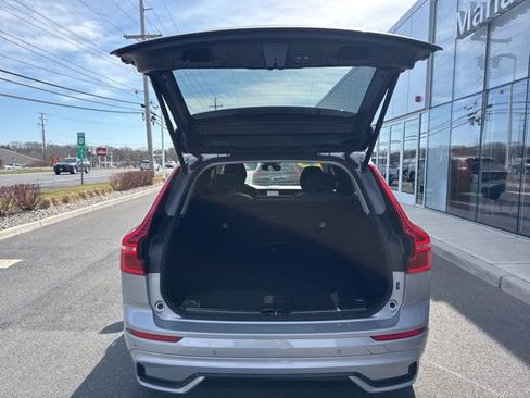 Certified 2025 Volvo XC60 B5 Plus w/ Climate Package AWD/4WD image 11