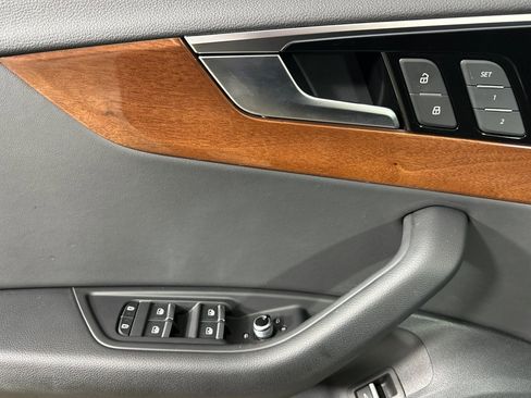 Used 2023 Audi A4 2.0T Premium w/ Convenience Package image 10