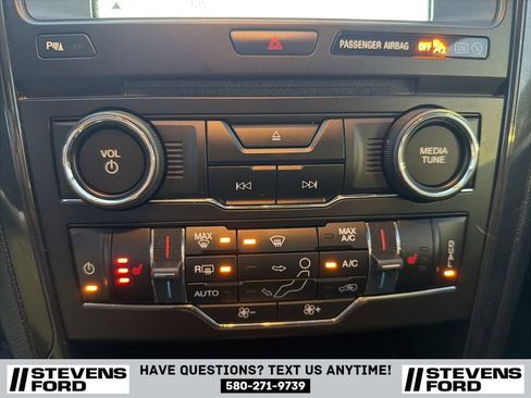 Used 2017 Ford Explorer XLT w/ Equipment Group 202A image 30