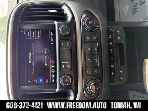 Used 2020 Chevrolet Colorado Z71 AWD/4WD image 14
