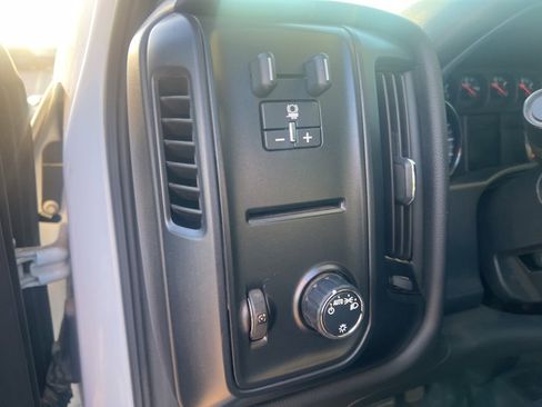 Used 2019 Chevrolet Silverado 2500 W/T w/ WT Convenience Package image 17