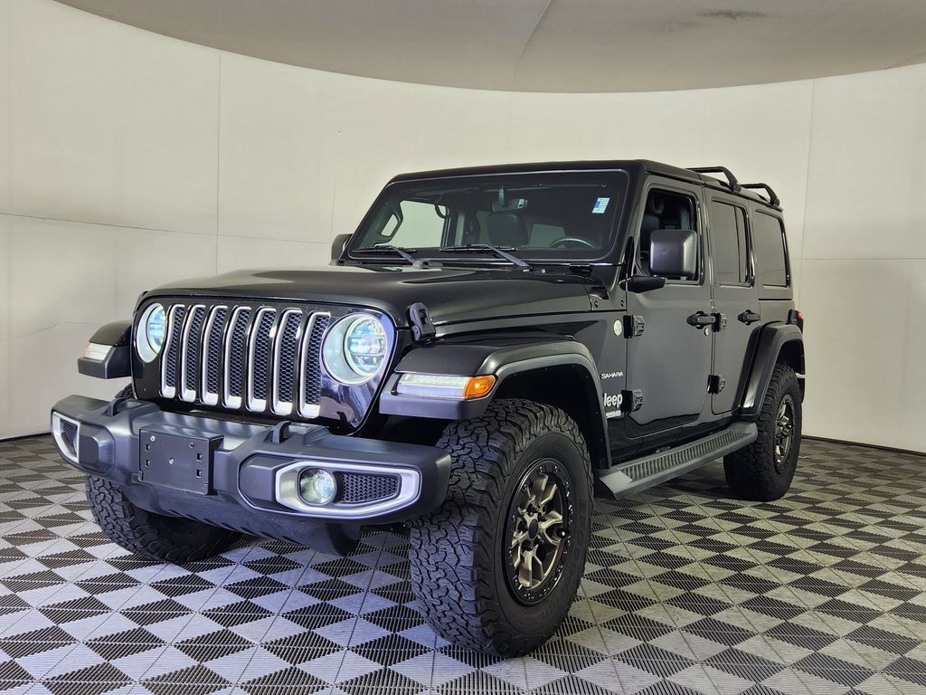 Used 2019 Jeep Wrangler Unlimited Sahara w/ Dual Top Group AWD/4WD image 3