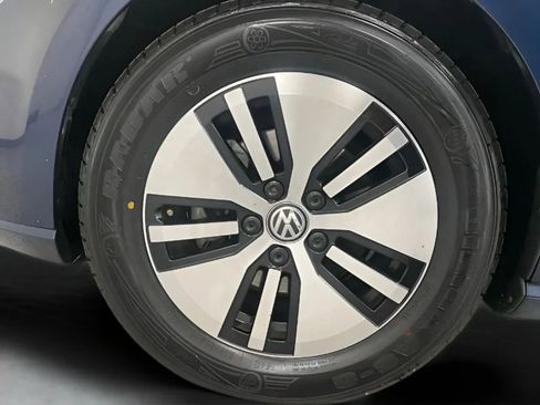 Used 2016 Volkswagen e-Golf SE w/ DC Fast Charging Package FWD image 25