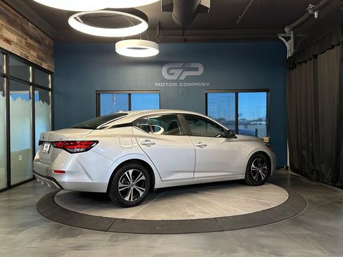 Used 2020 Nissan Sentra SV FWD image 3