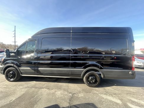 Used 2022 Ford Transit 350 148 High Roof Extended AWD w/ Load Area Protection Package image 4