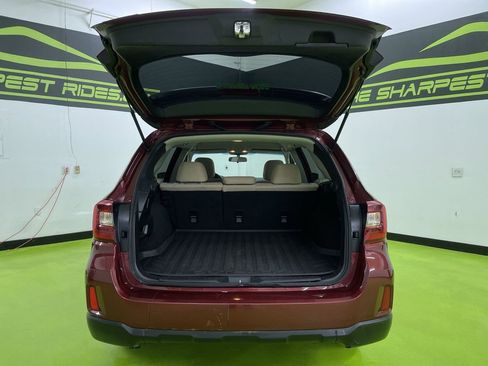 Used 2016 Subaru Outback 2.5i Premium image 9