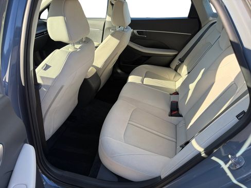 Certified 2025 Hyundai Sonata SE image 16