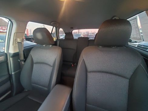 Used 2017 Subaru Outback 2.5i Premium image 23