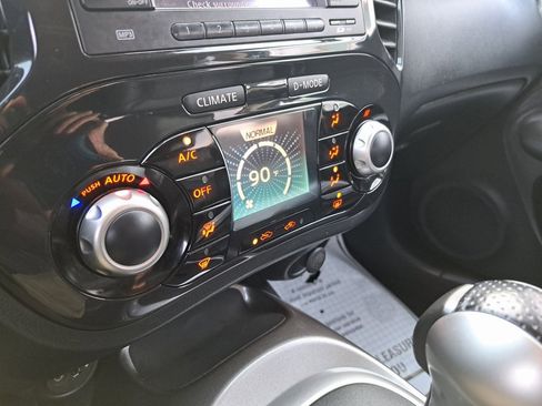 Used 2012 Nissan Juke SL w/ Chrome Pkg image 15