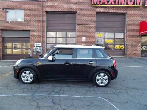Used 2016 MINI Cooper 4-Door Hardtop image 9