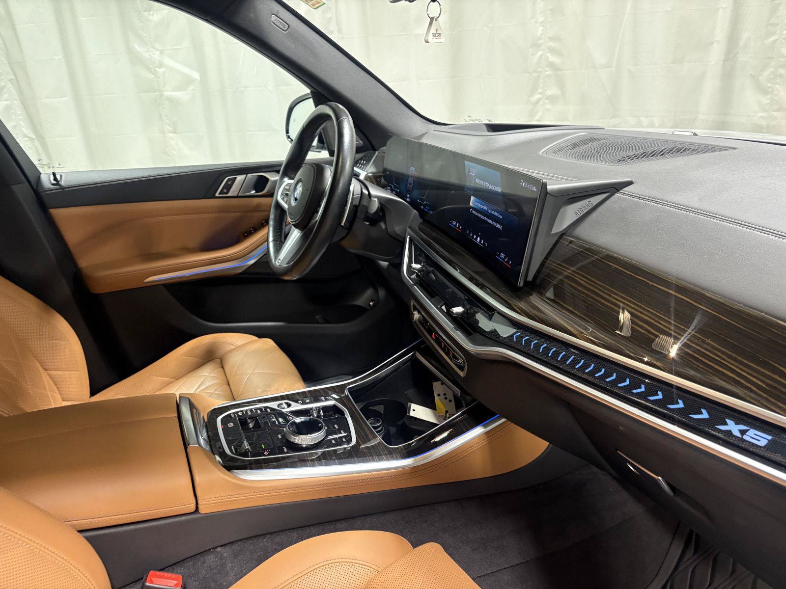 Used 2024 BMW X5 xDrive50e w/ Executive Package AWD/4WD image 7