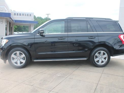 Used 2019 Ford Expedition XLT w/ Equipment Group 202A RWD image 7