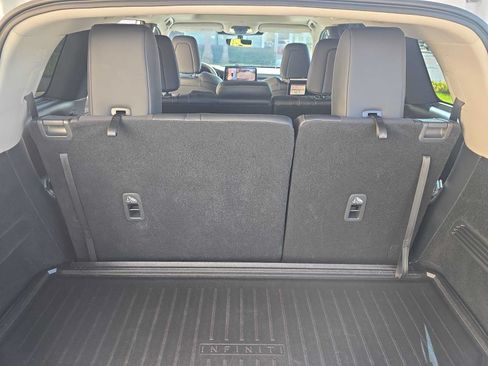 Certified 2026 INFINITI QX60 Luxe w/ Family Package FWD image 6