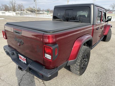 Used 2021 Jeep Gladiator Willys image 5