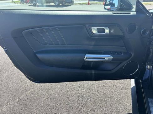 Used 2019 Ford Mustang Premium image 10