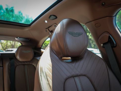 Used 2025 Aston Martin DBX 707 AWD/4WD image 18