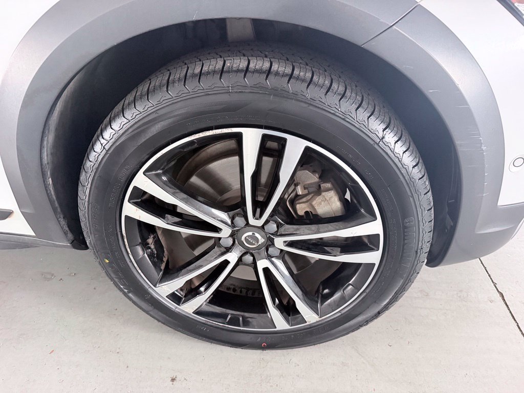 Used 2018 Volvo V90 T5 Cross Country w/ Convenience Package AWD/4WD image 4