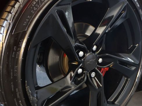 Used 2021 Chevrolet Camaro LT image 28